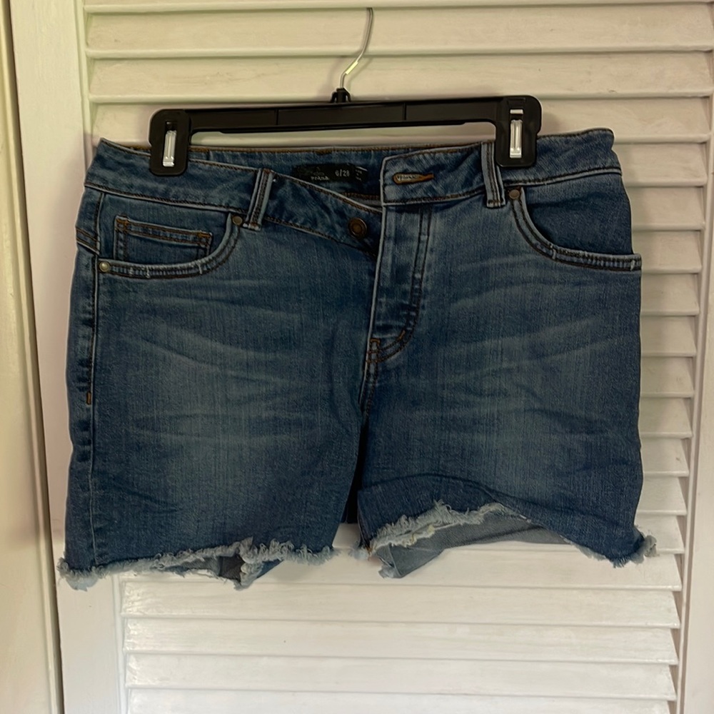 Prana Buxton Shorts size 6/28. Denim with button fly.